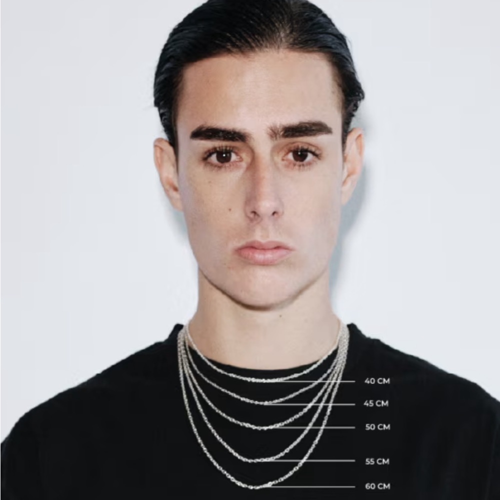 LOX AND CHAIN  Sacred Heart locket Necklace - Silver - Picture 5 of 5